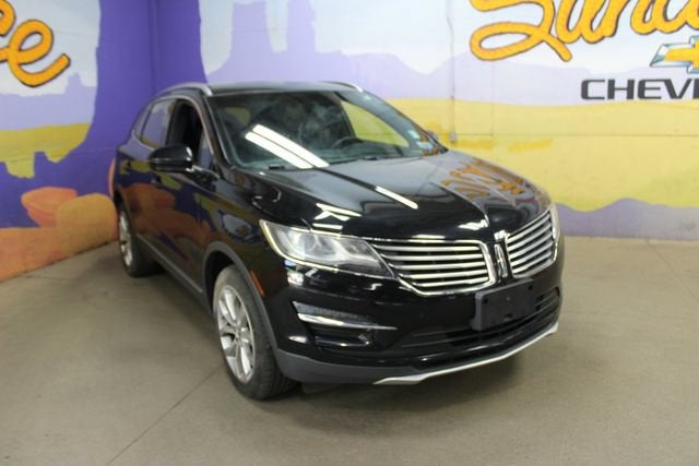 2017 Lincoln MKC — side profile view