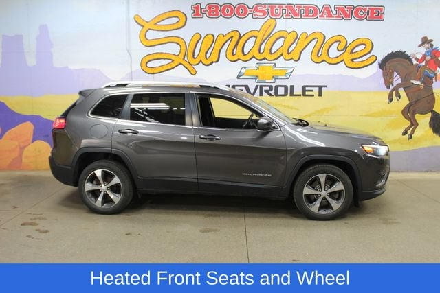 2019 Jeep Cherokee Limited in Grey — front three-quarter view