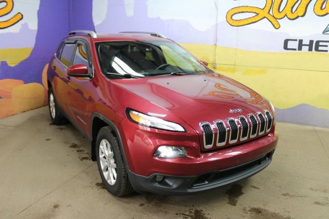 2017 Jeep Cherokee — side profile view