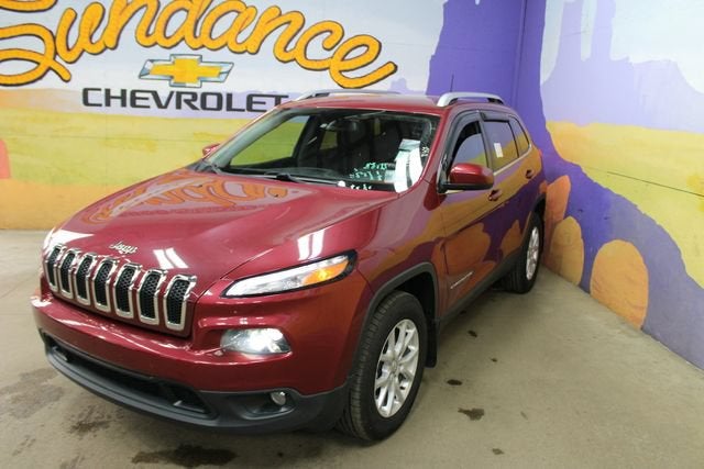 2017 Jeep Cherokee — interior view