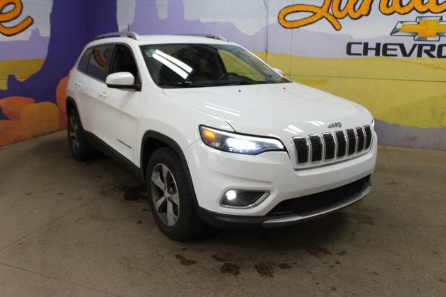 2019 Jeep Cherokee — interior view