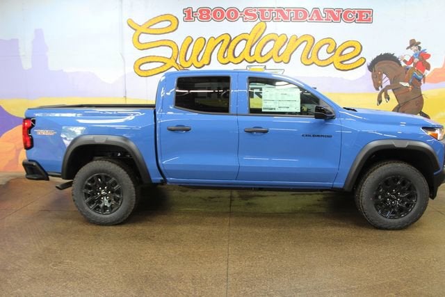 2026 Chevrolet Colorado Trail Boss in Reef Blue Metallic — front three-quarter view