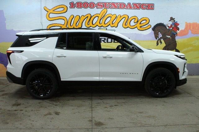 2026 Chevrolet Traverse LT in Summit White — front three-quarter view