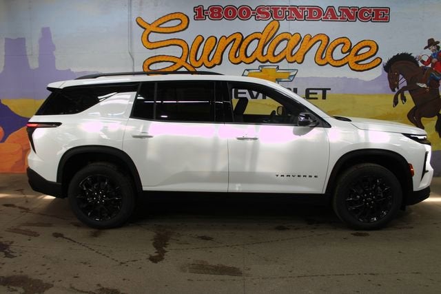 2026 Chevrolet Traverse LT in Summit White — front three-quarter view