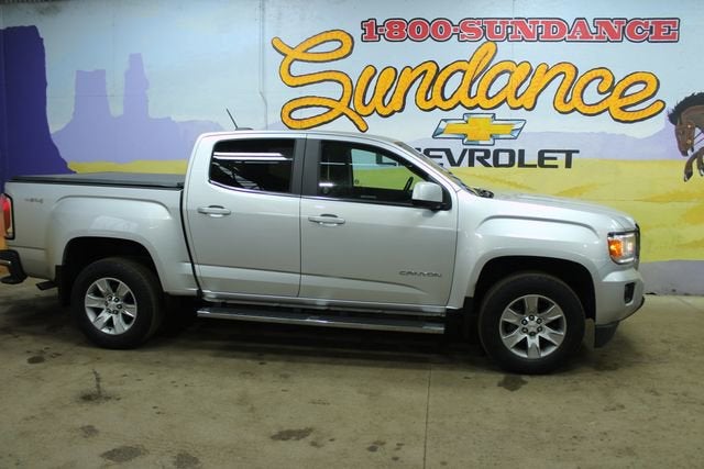 2018 GMC Canyon 4WD SLE in Silver — front three-quarter view