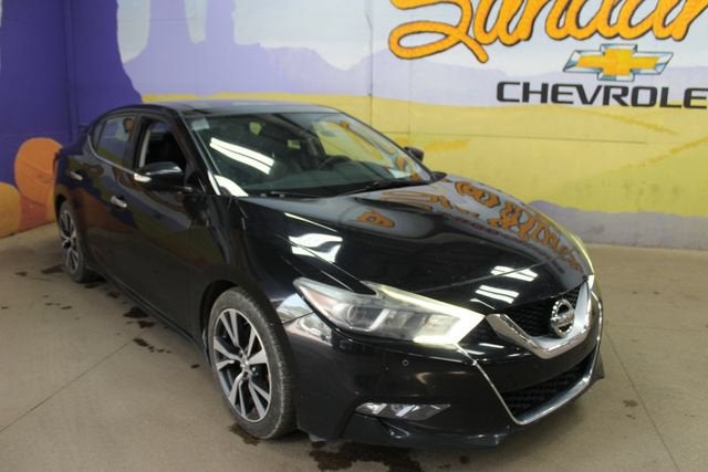 2016 Nissan Maxima — interior view