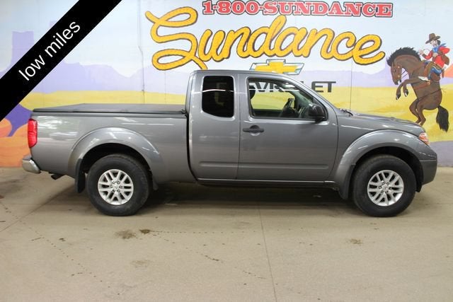 2018 Nissan Frontier SV V6 in Grey — front three-quarter view