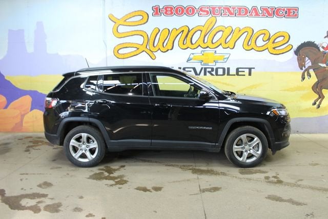 2024 Jeep Compass Latitude 4x4 in Black — front three-quarter view