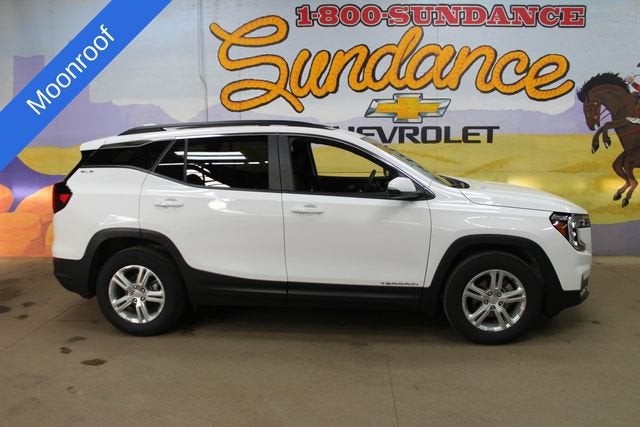 2024 GMC Terrain SLE in Summit White — front three-quarter view