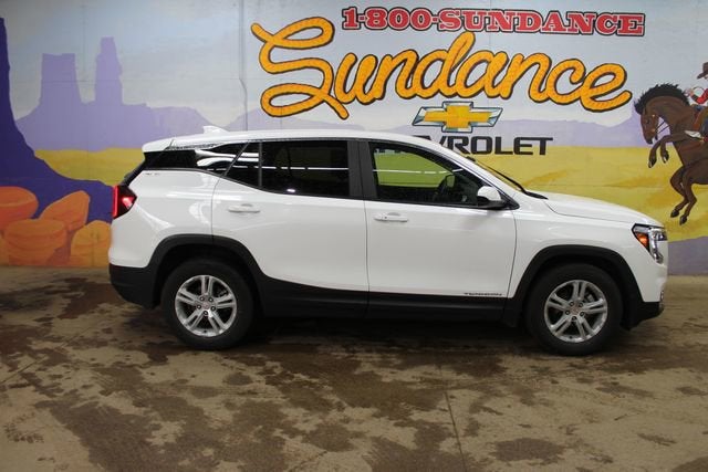 2024 GMC Terrain SLE in Summit White — front three-quarter view