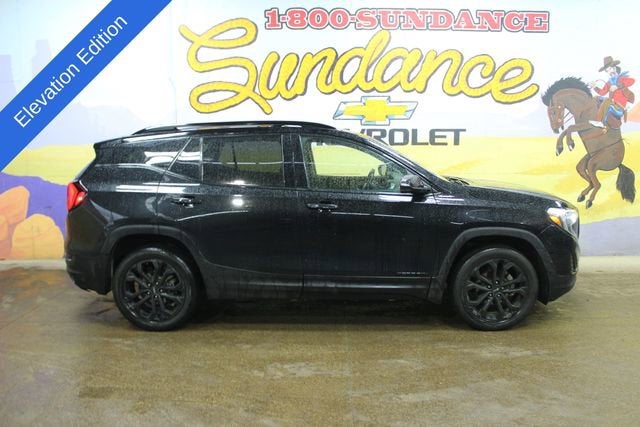 2021 GMC Terrain SLE in Ebony Twilight Metallic — front three-quarter view