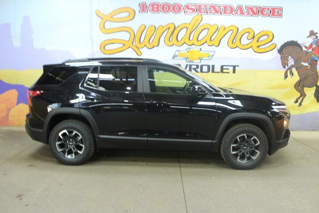 2026 Chevrolet Equinox ACTIV in Mosaic Black Metallic — front three-quarter view