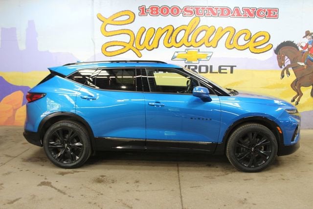 2020 Chevrolet Blazer RS in Blue — front three-quarter view