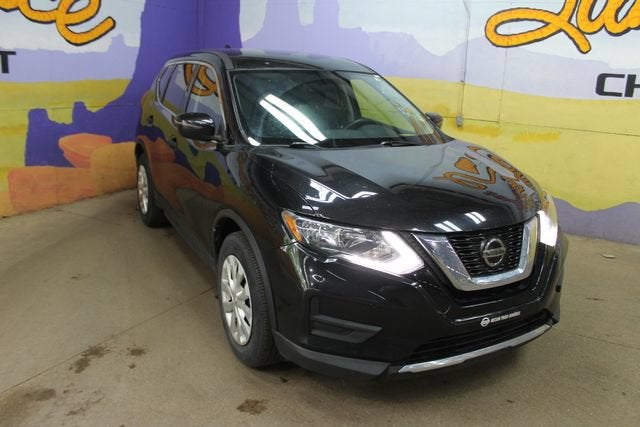 2018 Nissan Rogue — side profile view