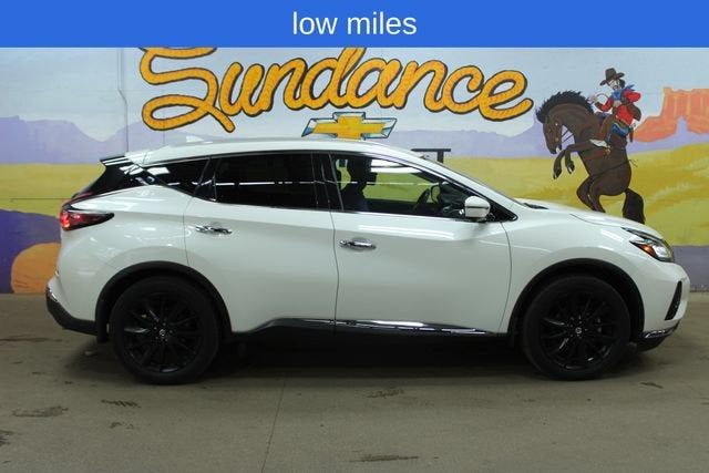 2020 Nissan Murano Platinum in White — front three-quarter view