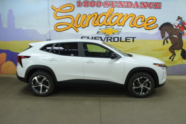 2026 Chevrolet Trax 1RS in Summit White — front three-quarter view