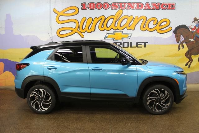 2026 Chevrolet Trailblazer RS in Marina Blue Metallic — front three-quarter view